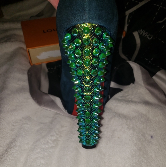 *Rare* Christian Louboutins - Picture 2 of 6